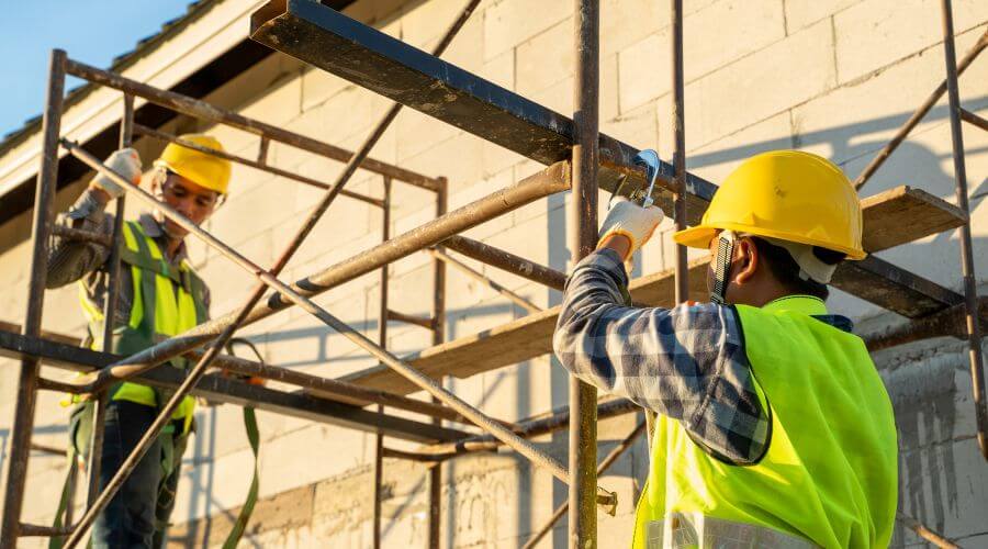 Professional gutter cleaning in Waltham, MA